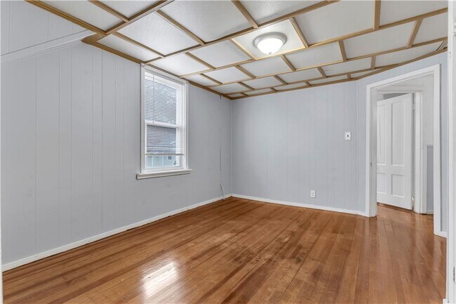 Building Photo - 244 Paradis Ave