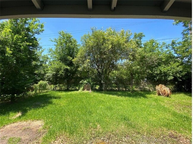 Building Photo - 5767 Flamingo Dr