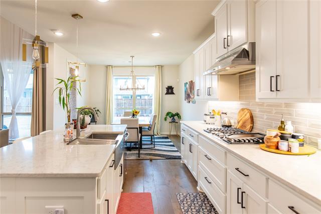 Building Photo - 1700 Hydrangea Ln