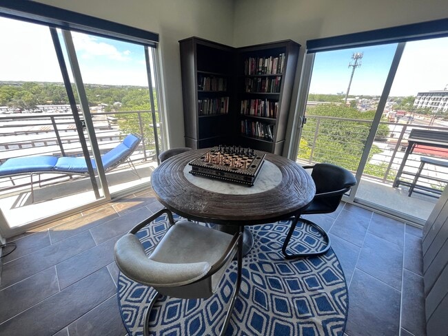 Building Photo - 6444 Burnet Rd