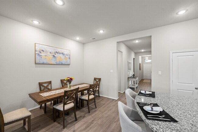 Building Photo - 3306 Old Ironwood Dr