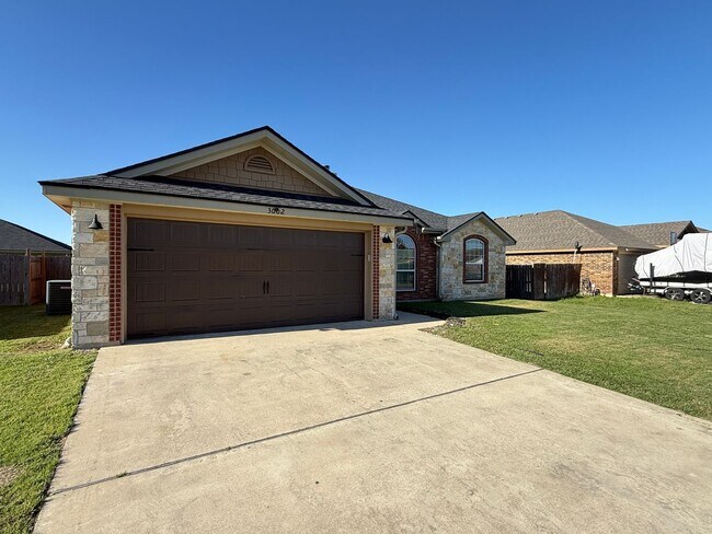 Building Photo - RENT REDUCTION - NEW IN MANAGEMENT - COMING SOON!