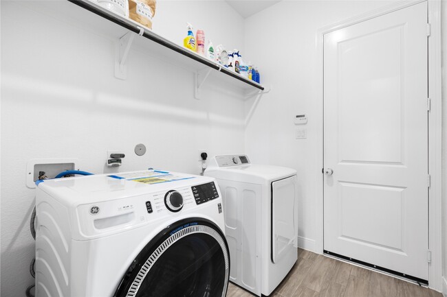 Building Photo - 5006 Bent Tree Dr