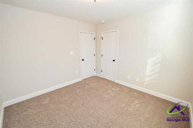Building Photo - 204 Otters Rdg Dr