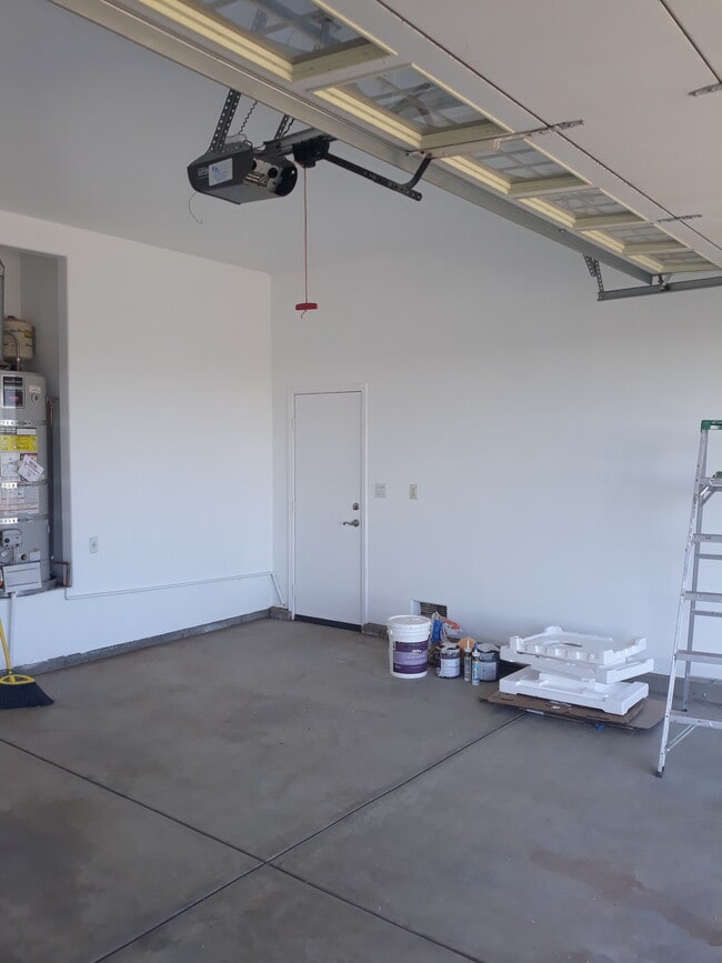 Building Photo - 605 Corte Sol