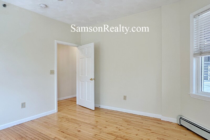 Building Photo - 204 Angell St