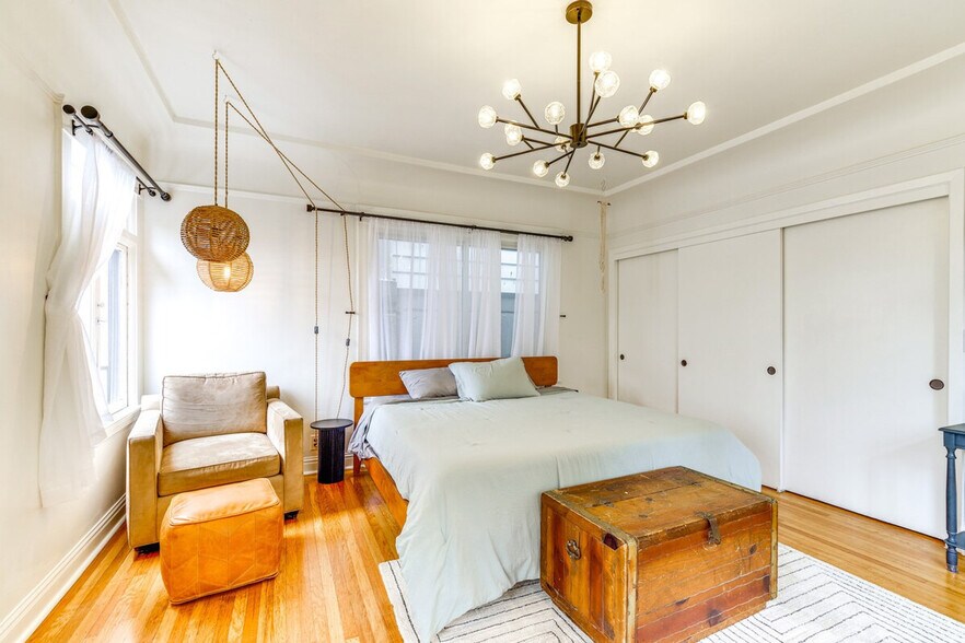 Building Photo - 3232 Divisadero St