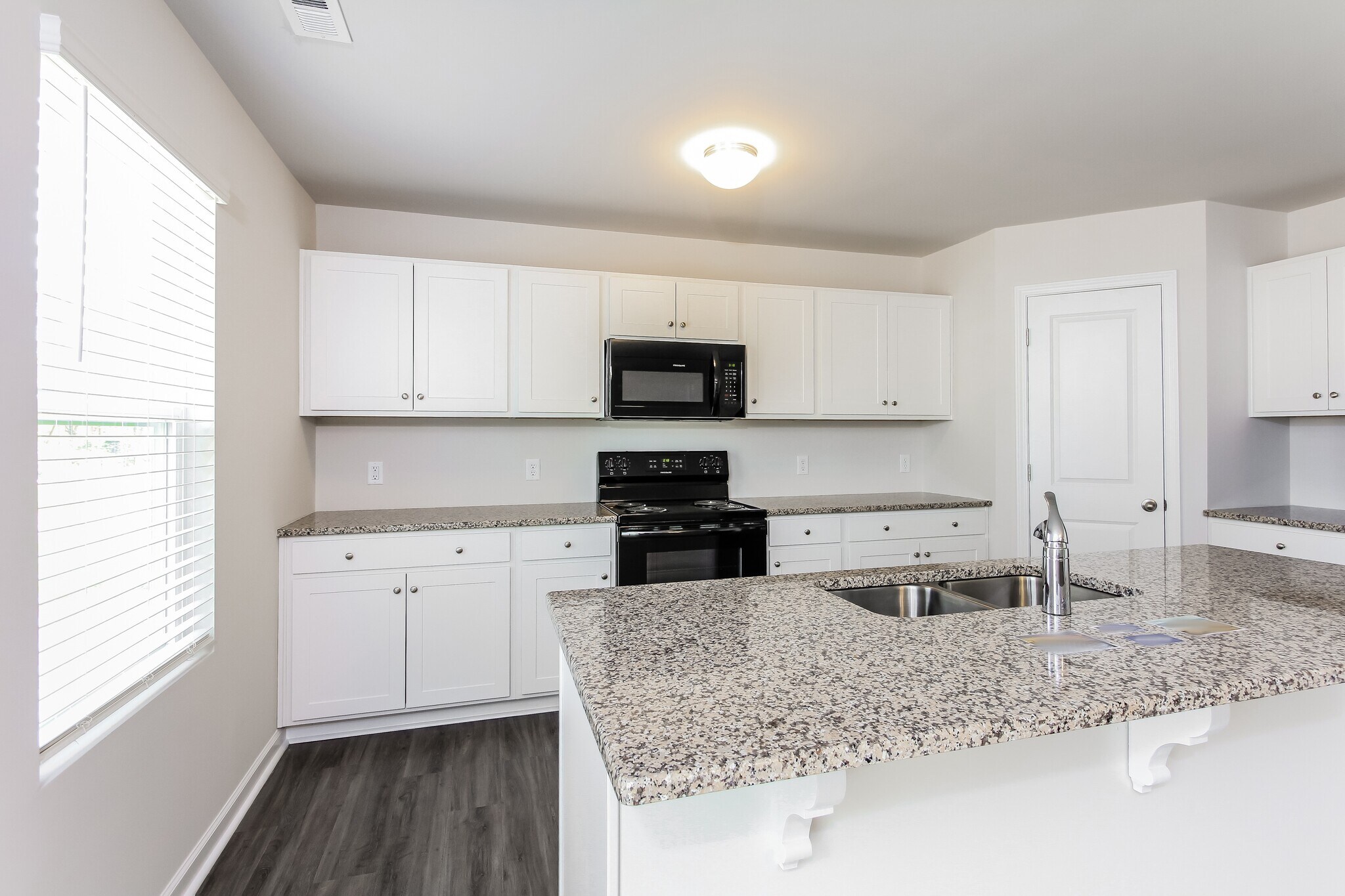 Building Photo - 2975 Ember Brook Ct