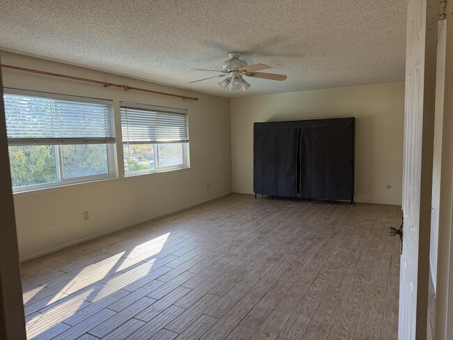 Building Photo - 612 Stanford Dr