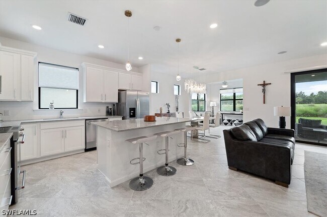 Building Photo - 5644 Celebration Dr