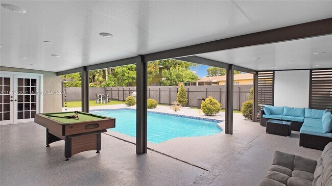 Building Photo - 801 NW 172nd Terrace