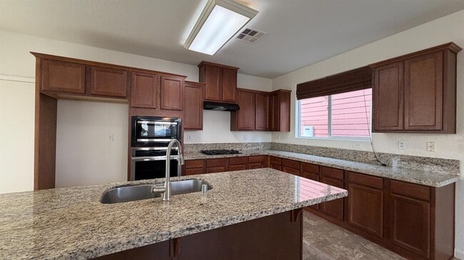 Building Photo - 4355 W Artemisa Dr