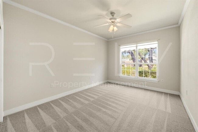 Building Photo - 808 Armstrong Dr