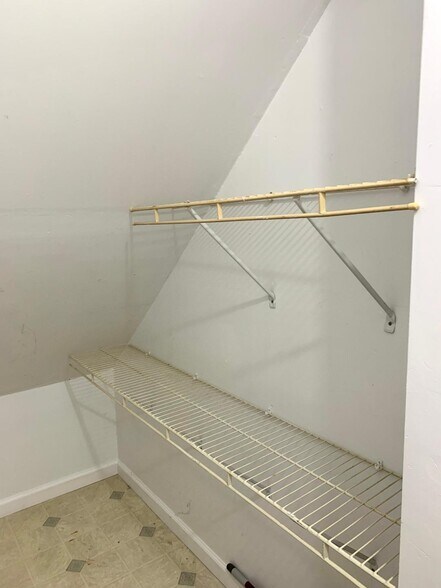 Building Photo - 207 N 1st St