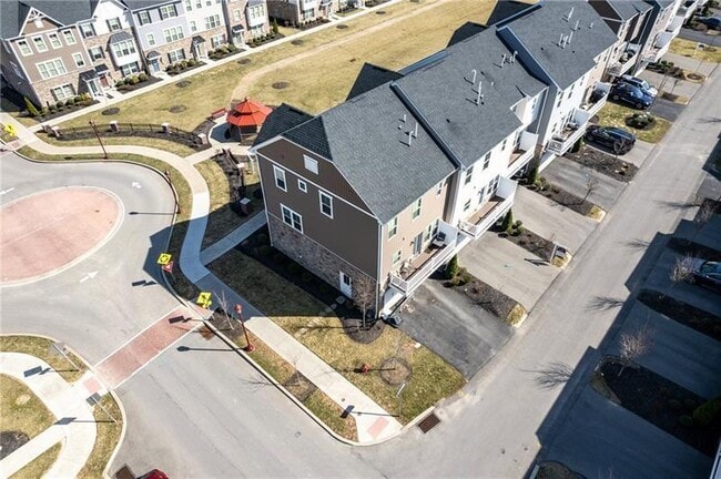 Building Photo - 600 Amarth Ln