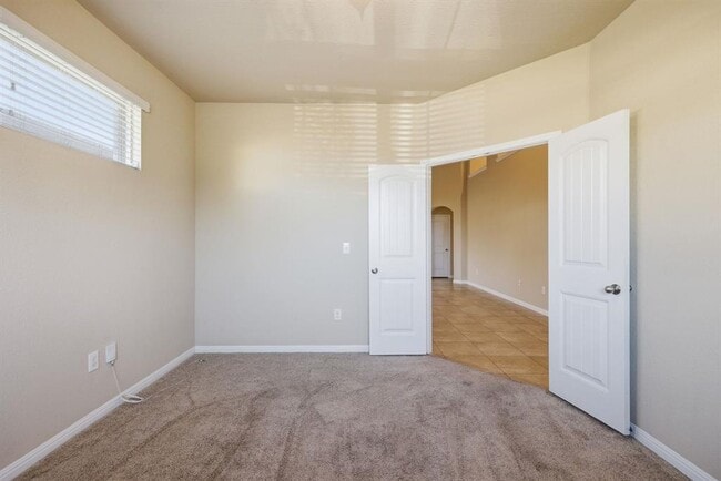 Building Photo - 609 Carly Ann Ln