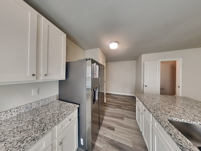 Building Photo - 1048 Wedgewood Ct NE