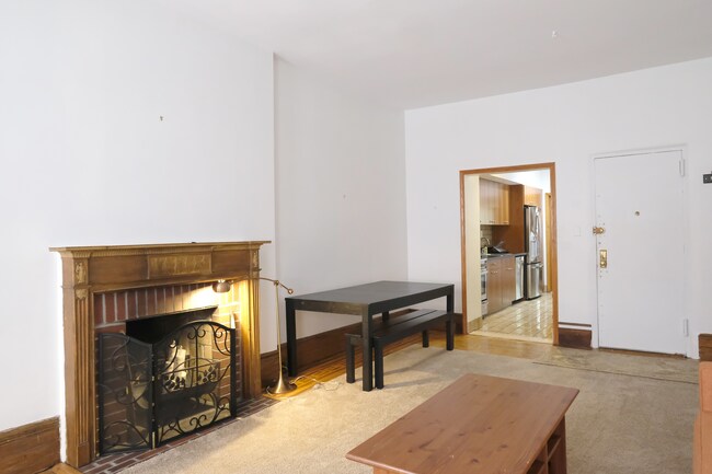 Building Photo - 217 W 70th St