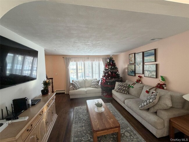 Building Photo - 32 Landview Dr