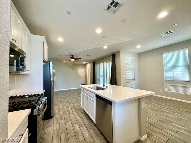 Building Photo - 702 Cottonwood Hl Pl
