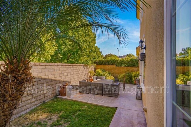 Building Photo - 26155 Lone Rock Ct