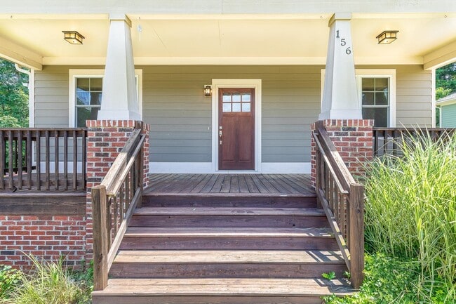 Building Photo - Modern Craftsman-Style Home in West Asheville