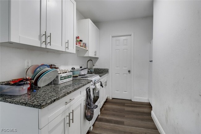 Building Photo - 4180 Sabal Ln