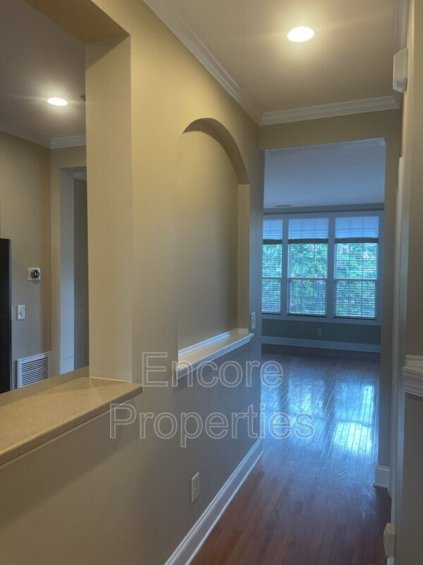 Building Photo - 3005 Imperial Oaks Dr