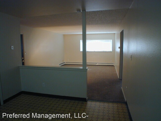 Building Photo - 116 Camelot Ct
