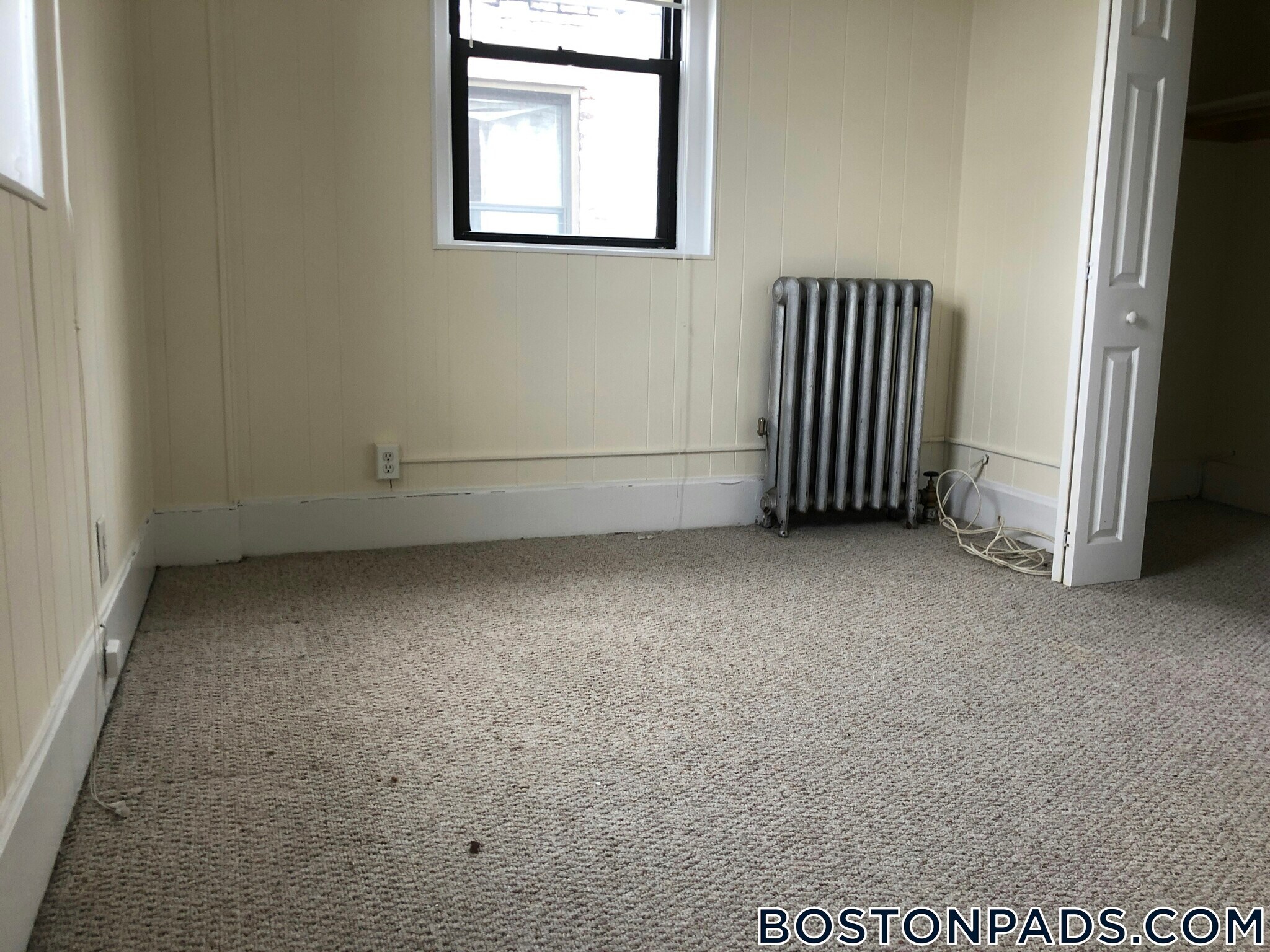 Building Photo - 437 Cambridge St