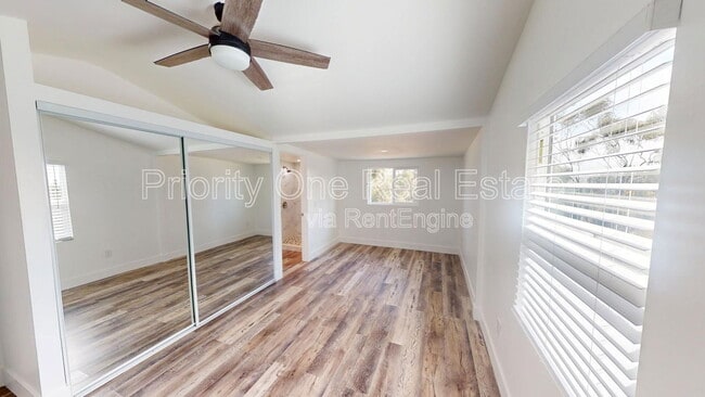 Building Photo - 3840 Alameda Way