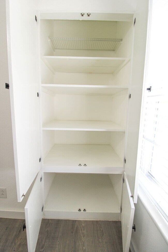 Building Photo - 2950 Lasses Blvd