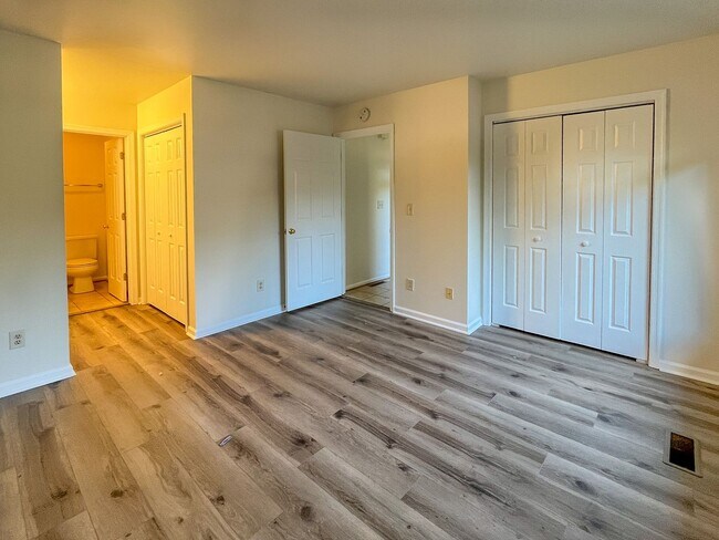 Building Photo - 2BD/2BA In Birnam Wood Near Stonefield & A...