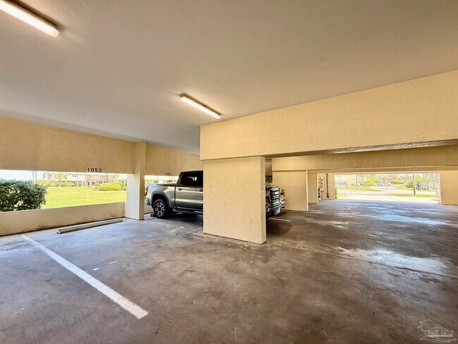 Building Photo - 900 Fort Pickens Rd