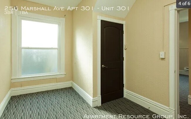 Interior Photo - 256 Marshall Ave