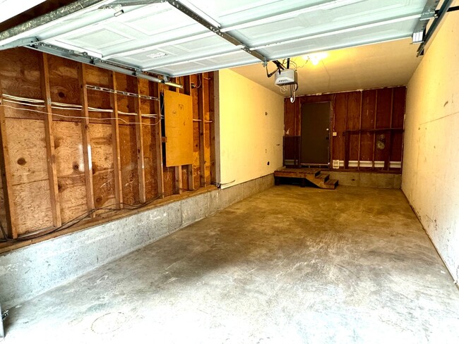 Building Photo - Modern 2BR, 1.5BA Duplex in Gig Harbor - F...