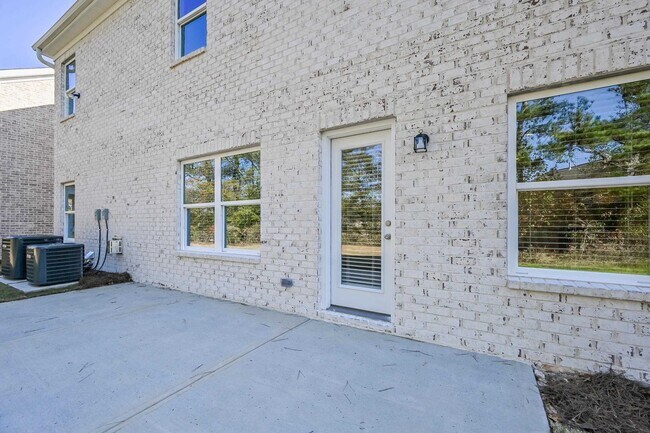 Building Photo - 201 Clark Lake Ln