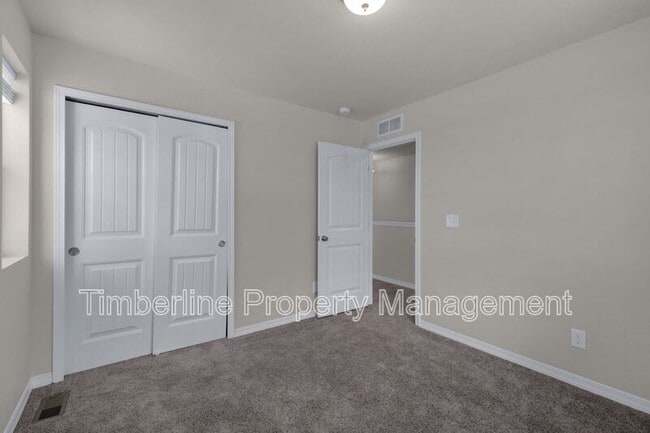 Building Photo - 9951 Ledgestone Terrace