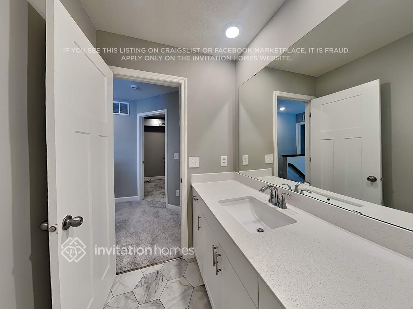 Building Photo - 16700 Dunkirk Cir N