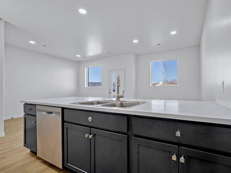 Building Photo - 2786 Caspian Wy