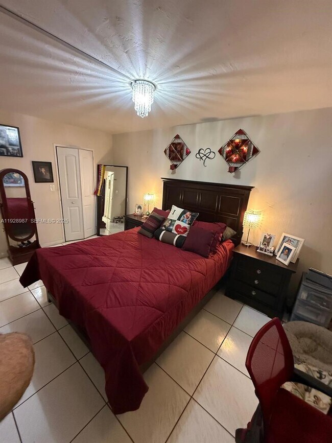 Building Photo - 4210 NW 79th Ave