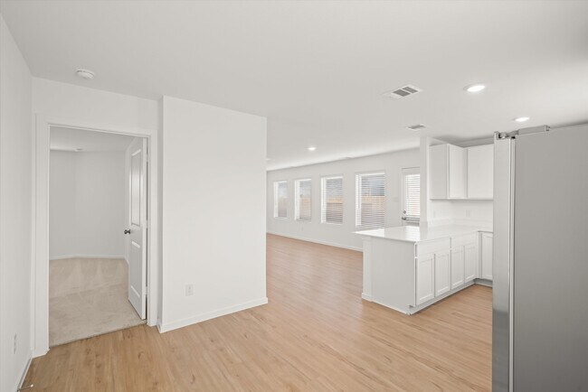 Building Photo - 1522 Windrose Bnd