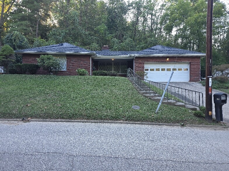 Primary Photo - 1625 Arlington Blvd