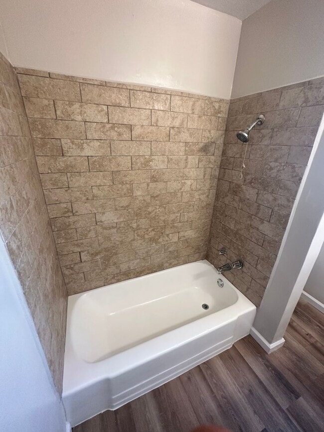 Building Photo - 2713 Karen Pl