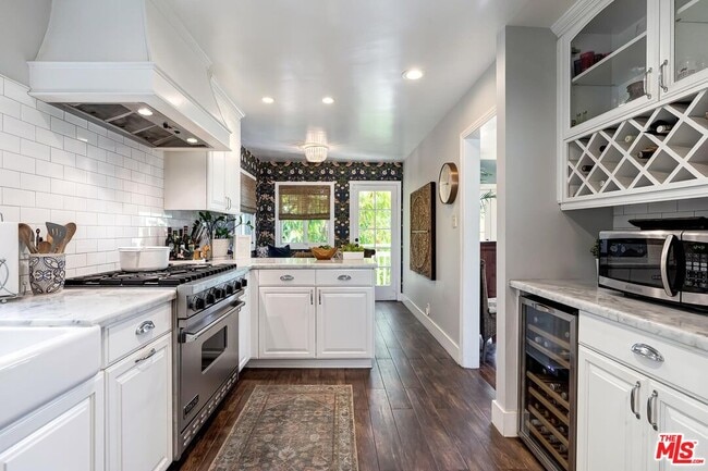 Building Photo - 5966 Graciosa Dr