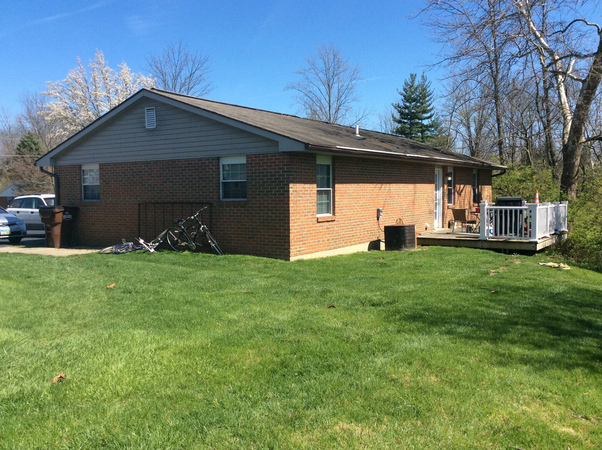 Building Photo - 1018 Arrowhead Dr