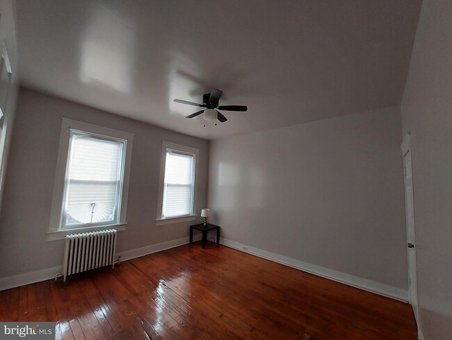 Building Photo - 1630 E 31st St