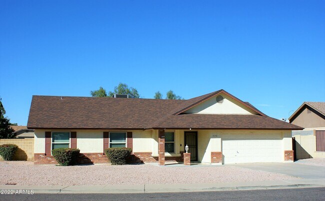Building Photo - 4148 E Des Moines St