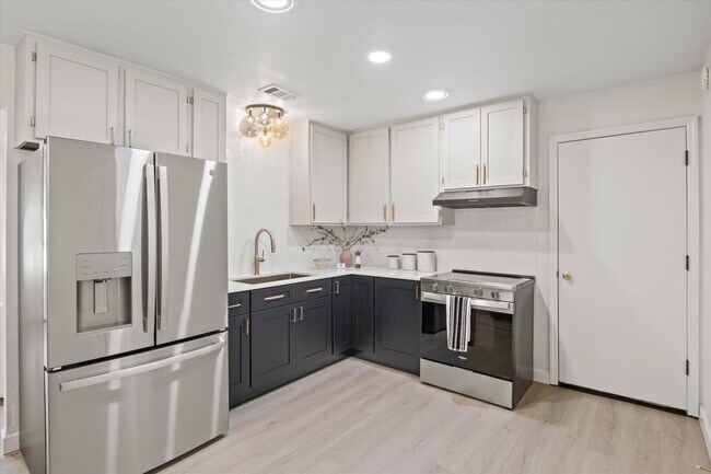 Building Photo - 8477 Titus Ln