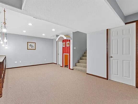 Building Photo - 725 Arch Rock Rd